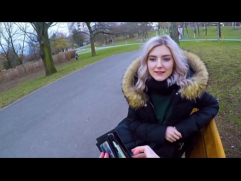 ❤️ Norij svešinieka karstu spermu par naudu - blowjob in the park by Eva Elfie ❤️ Porno pie mums